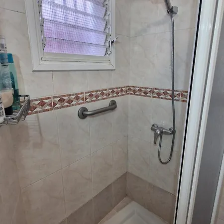 Warm & Cozy With Lovely Sea View Holiday home *