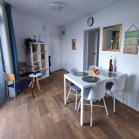 Holiday home Warm & Cozy With Lovely Sea View *