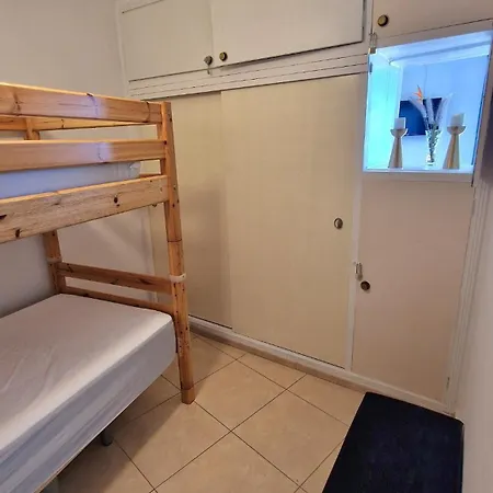 Warm & Cozy With Lovely Sea View