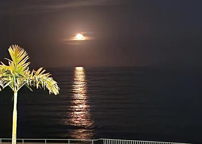 Casa vacanze Warm & Cozy With Lovely Sea View