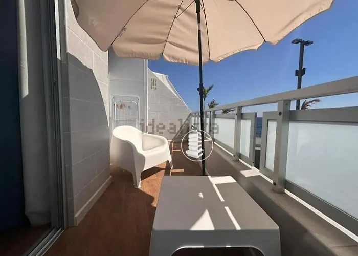 Warm & Cozy With Lovely Sea View *