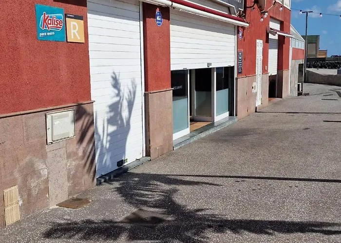 Warm & Cozy With Lovely Sea View *