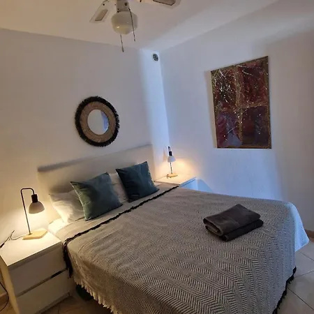 Warm & Cozy With Lovely Sea View Holiday home