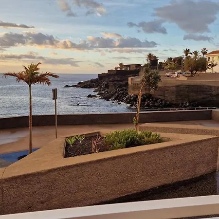 Warm & Cozy With Lovely Sea View Holiday home Candelaria