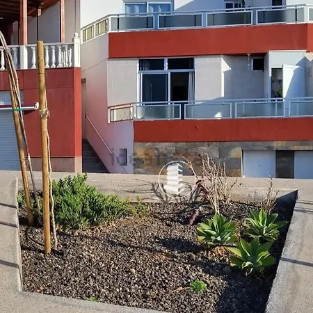 Warm & Cozy With Lovely Sea View *